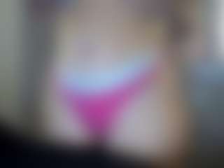 Hotpinkcheeto's Live Sex Cam Show