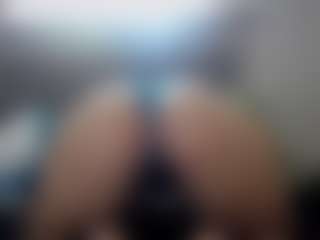 Hotpinkcheeto's Live Sex Cam Show