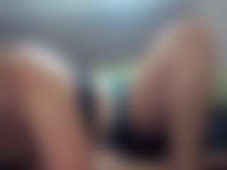 Hotpinkcheeto's Live Sex Cam Show