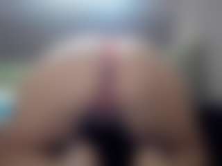 Hotpinkcheeto's Live Sex Cam Show
