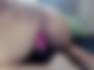 Hotpinkcheeto's Live Sex Cam Show