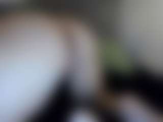 Live cam show with Hotpinkcheeto - Shaved Pussy on Fit Hotties
