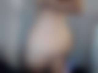 Hotpinkcheeto's Live Sex Cam Show