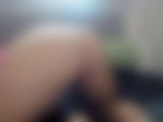 Hotpinkcheeto's Live Sex Cam Show