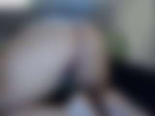 Hotpinkcheeto's Live Sex Cam Show