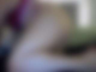 Hotpinkcheeto's Live Sex Cam Show