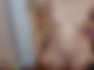 Hotpinkcheeto's Live Sex Cam Show