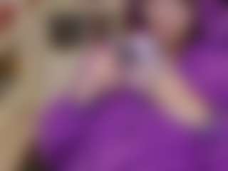Live cam show with Hotpinkcheeto - Gamer Curvy on madthumbs