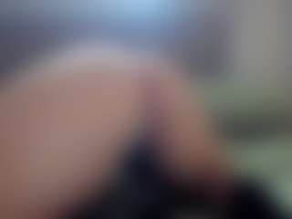 Hotpinkcheeto's Live Sex Cam Show