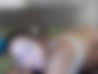Live cam show with Hotpinkcheeto - Gamer Athletic on Dolls Live