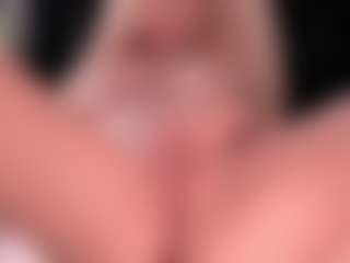 Live cam show with blondebab3 - Curvy on Camsoda