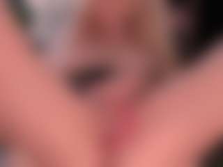 Live cam show with blondebab3 - Fingers on Camsoda