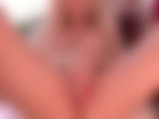 blondebab3's Live Sex Cam Show