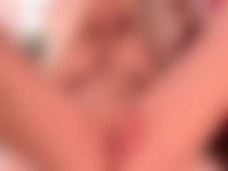 Live cam show with blondebab3 - Big Ass on AdultVida.com