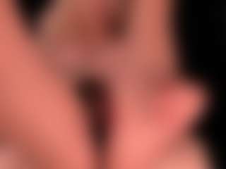 Live cam show with blondebab3 - Fingers on Camsoda