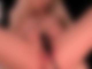 Live cam show with blondebab3 - Fingers on Camsoda