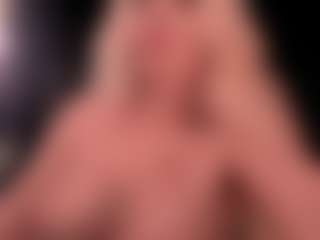 blondebab3's Live Sex Cam Show
