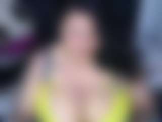 Live cam show with mariemartinez - Body Massage on Camsoda