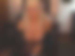 Live cam show with sassythang4u - Granny Big Tits on Latina Girls