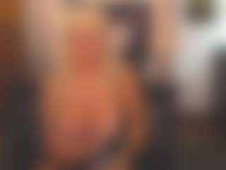 Live cam show with sassythang4u - Fingers on Soda Cam