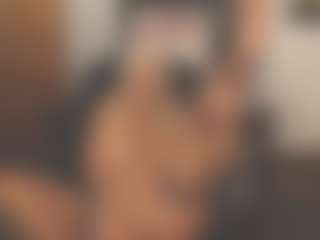 Live cam show with sassythang4u - Glasses on CamSextacy