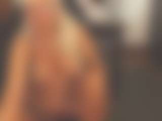 sassythang4u's Live Sex Cam Show