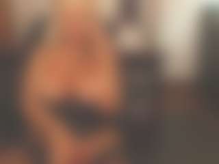sassythang4u's Live Sex Cam Show
