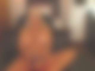 sassythang4u's Live Sex Cam Show