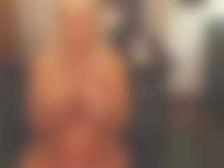 Live cam show with sassythang4u - Granny BBW on Mixed Magazine Live
