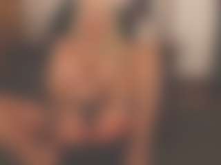 Live cam show with sassythang4u - Asshole Blonde Hair on livesuperchat.net