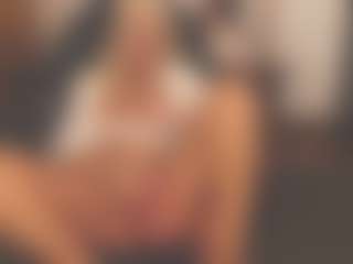Live cam show with sassythang4u - Granny Big Ass on Cam Slut