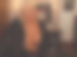 Live cam show with sassythang4u - Blonde Hair on SinfulBabes