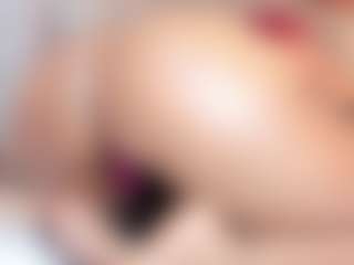 Modelka MILF Jenna Grey nadaje na żywo