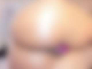 Live cam show with Jenna Grey - Granny on WildCum
