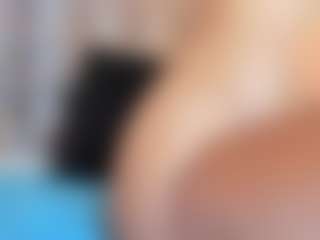Live cam show with Jenna Grey - Skinny MILF on Dolls Live