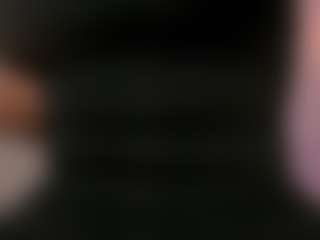 Live cam show with mia-robert1 - Oil on Instabang