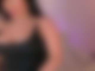 Live cam show with mia-robert1 - Hot on hrnylive.com
