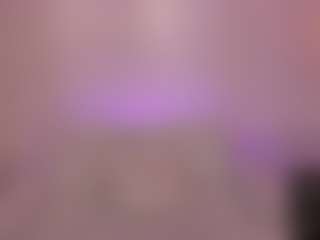 Live cam show with mia-robert1 - Hot on Camsoda