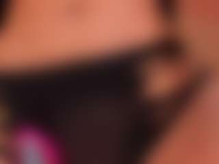 Live cam show with mia-robert1 - Solo on Camsoda
