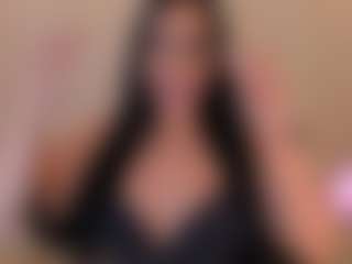 Live cam show with mia-robert1 - Oil on Camsoda