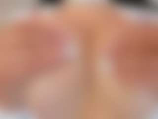 mia-robert1's Live Sex Cam Show