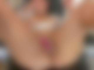 mia-robert1's Live Sex Cam Show