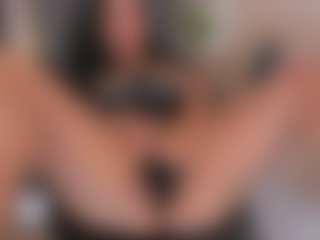 mia-robert1's Live Sex Cam Show