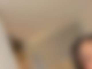 mia-robert1's Live Sex Cam Show