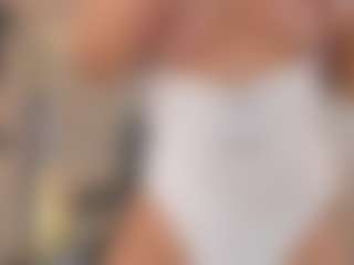 mia-robert1's Live Sex Cam Show