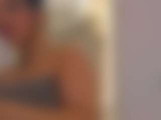 Live cam show with mia-robert1 - Bikini on instabang