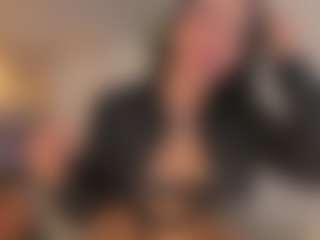 mia-robert1's Live Sex Cam Show