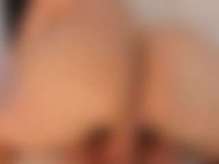 mia-robert1's Live Sex Cam Show