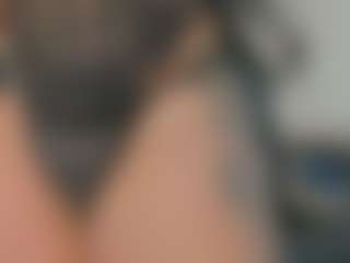 Live cam show with mia-robert1 - Oil on SinfulBabes