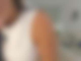 mia-robert1's Live Sex Cam Show